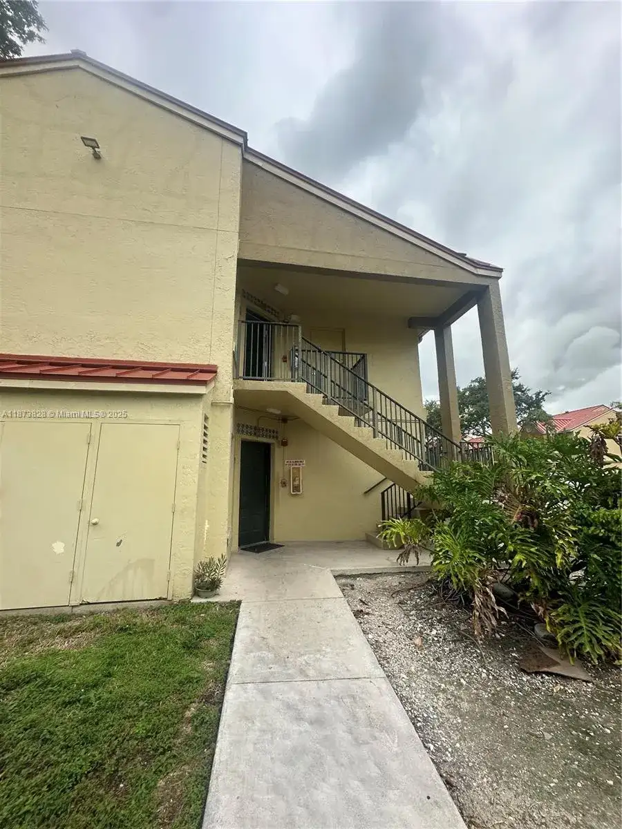 18318 NW 68th Ave # B, Hialeah FL 33015 photo 3