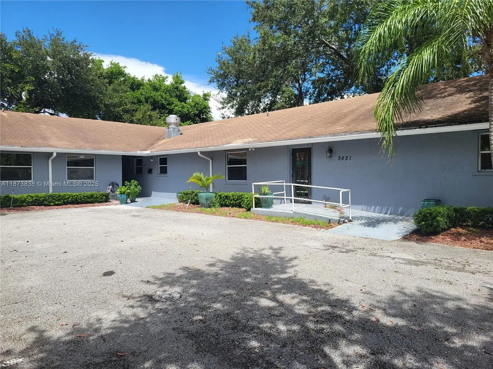 3621 NW 90th Ter, Sunrise FL 33351 photo 3