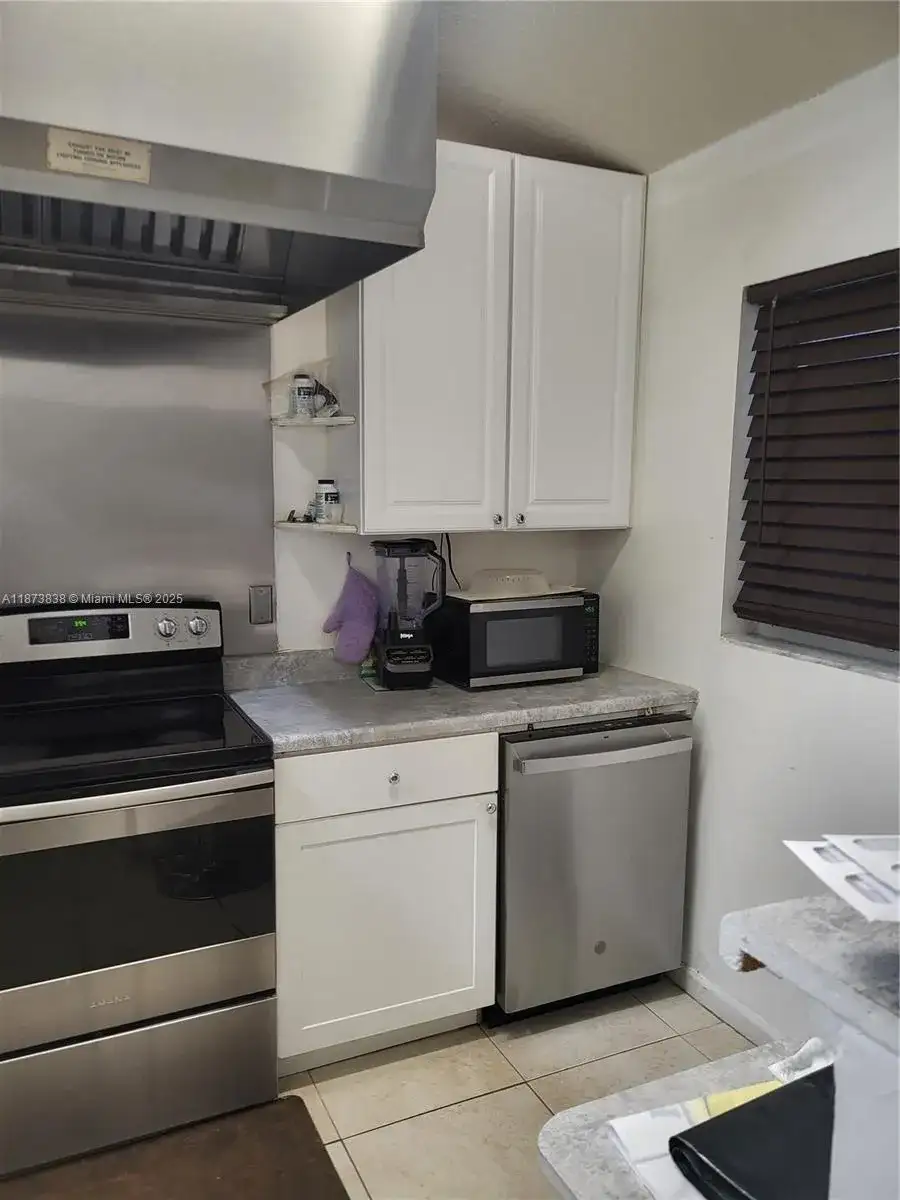 3621 NW 90th Ter, Sunrise FL 33351 photo 4
