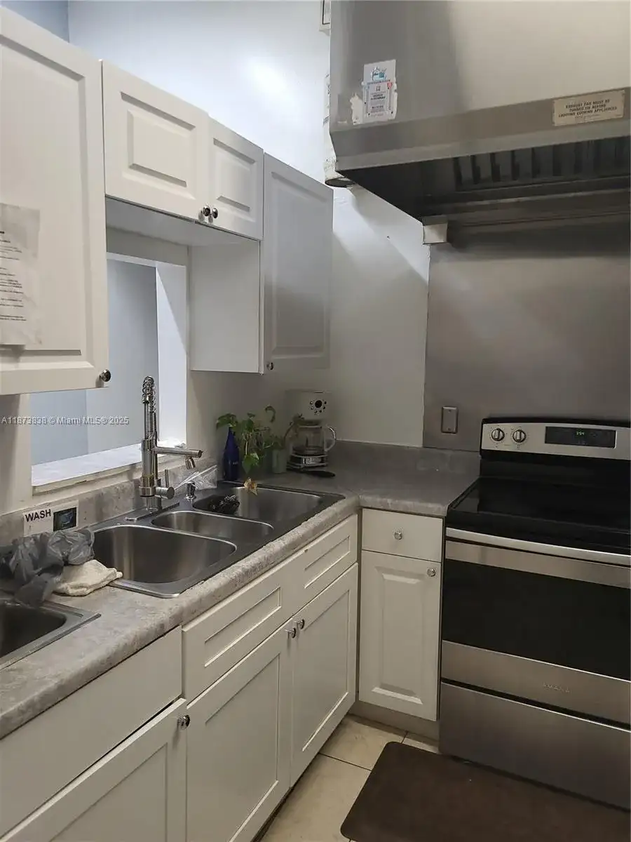 3621 NW 90th Ter, Sunrise FL 33351 photo 5