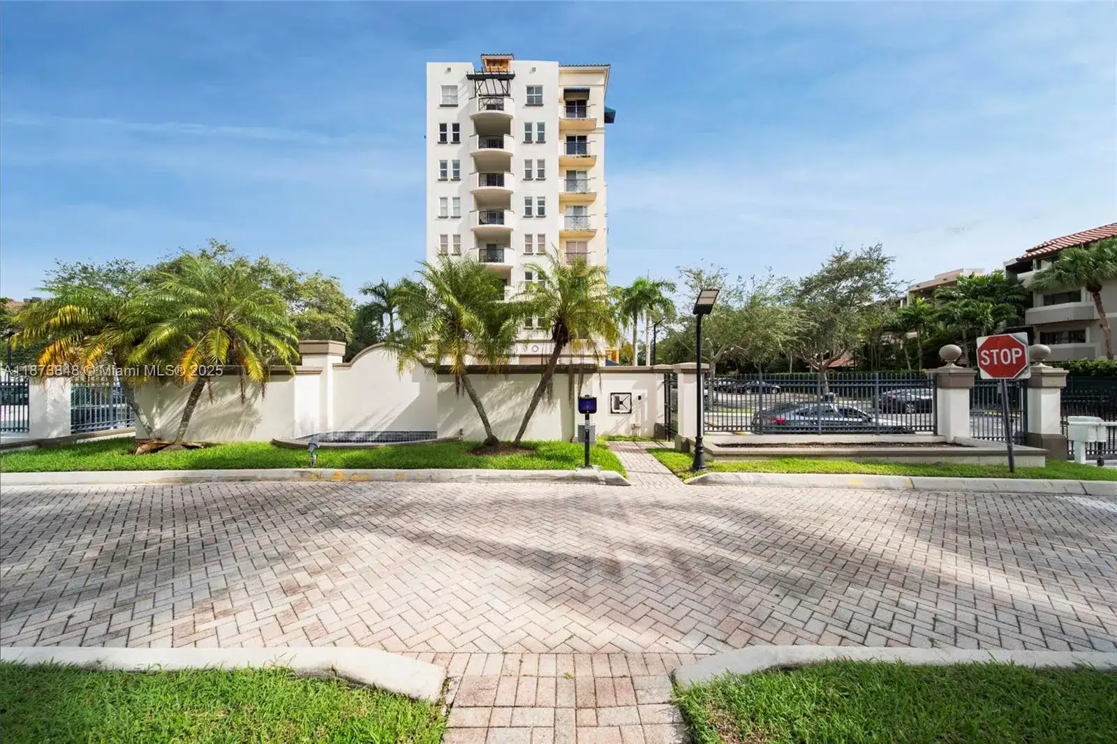 9021 SW 94th St # 310, Miami FL 33176 photo 2