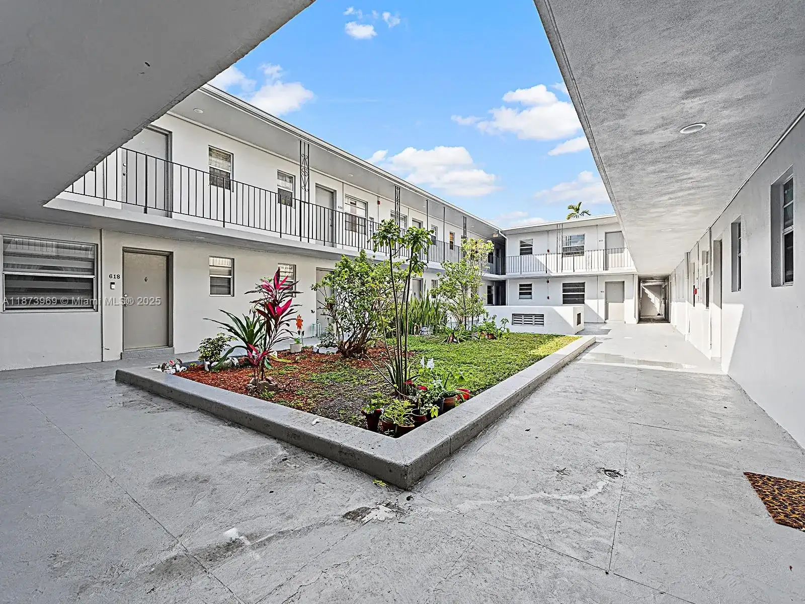 10305 SW 40th St # 0, Miami FL 33165 photo 4