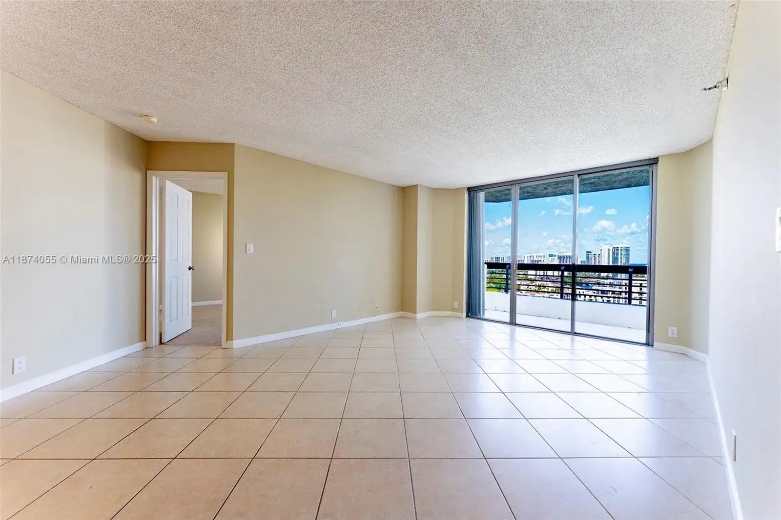 3530 Mystic Pointe Dr # 2207, Aventura FL 33180 photo 2
