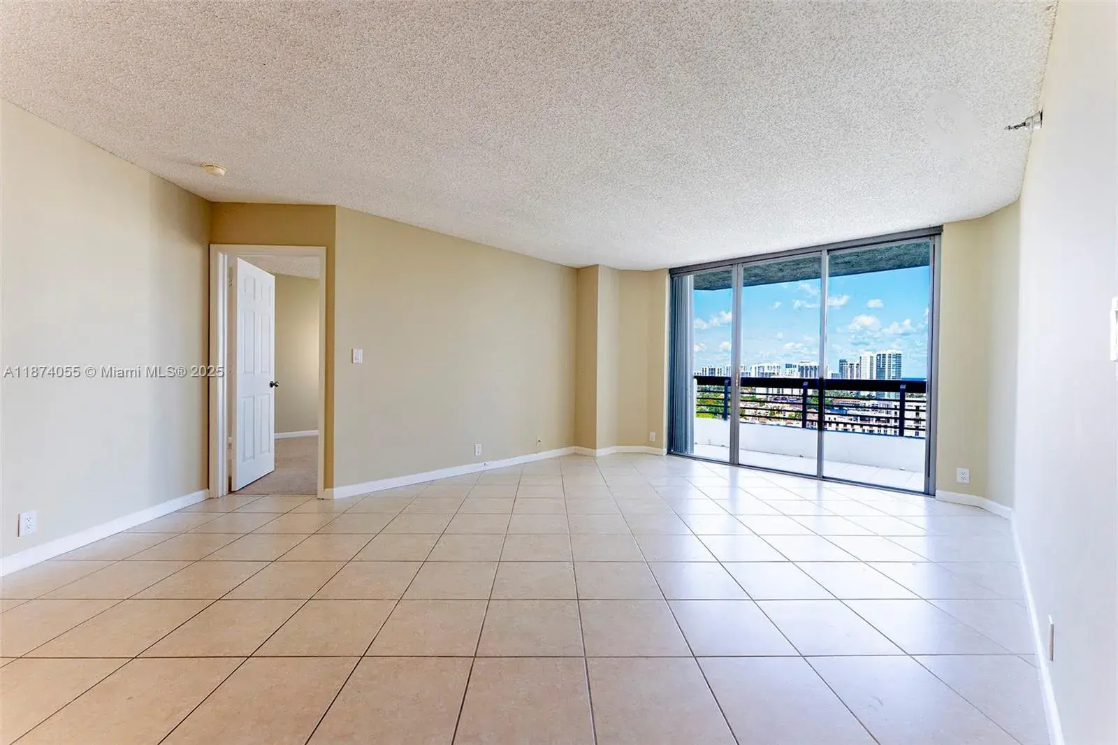 3530 Mystic Pointe Dr # 2207, Aventura FL 33180
