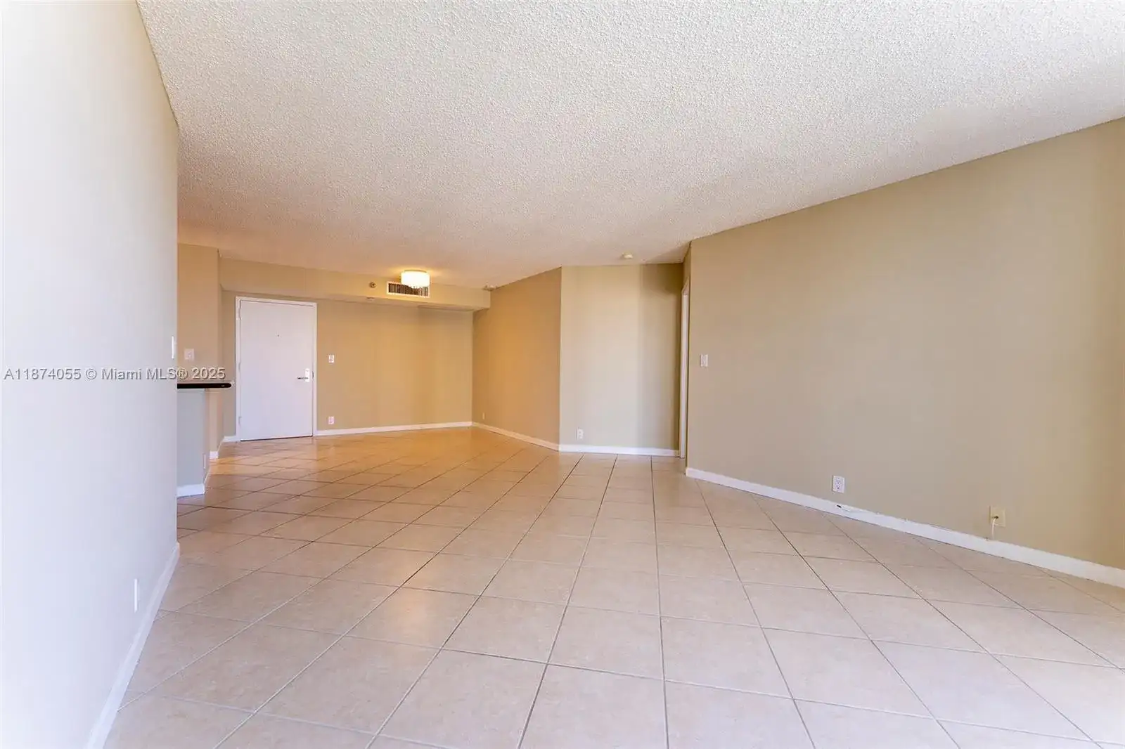 3530 Mystic Pointe Dr # 2207, Aventura FL 33180 photo 3