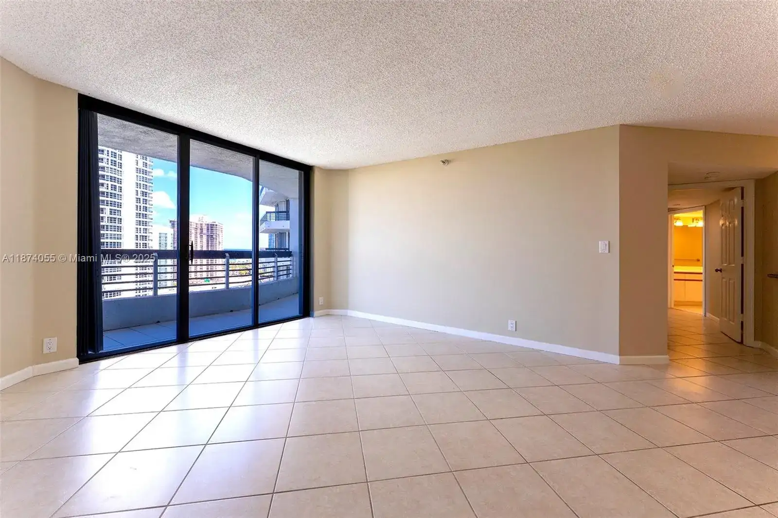 3530 Mystic Pointe Dr # 2207, Aventura FL 33180 photo 4