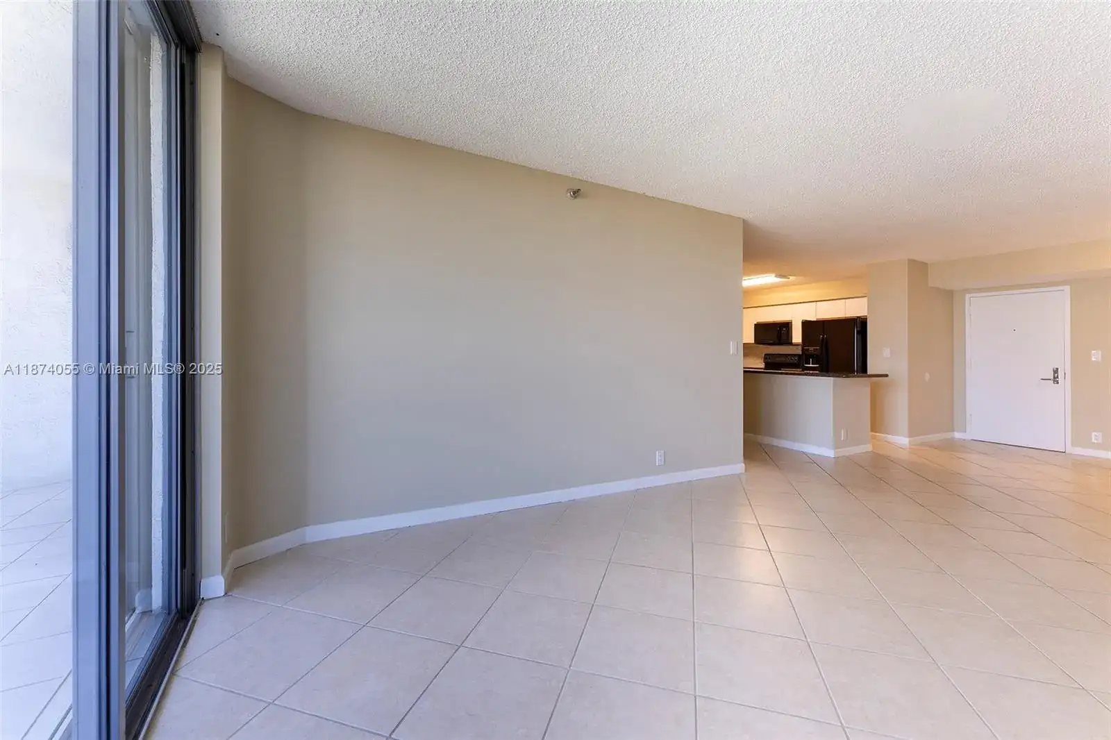 3530 Mystic Pointe Dr # 2207, Aventura FL 33180 photo 5
