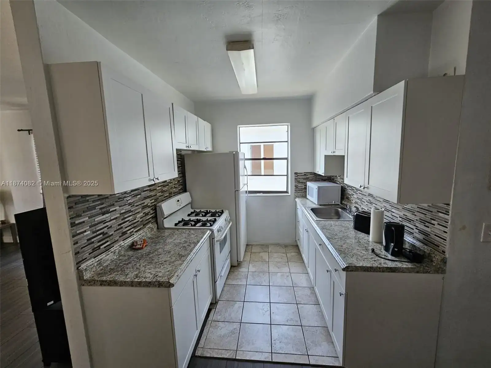 7320 Carlyle Ave # 4, Miami Beach FL 33141 photo 2