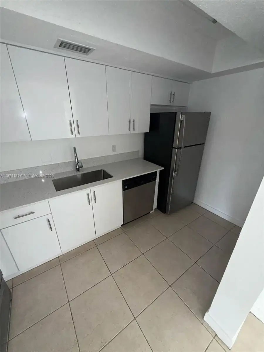 13700 NE 6th Ave # 213, North Miami FL 33161 photo 3