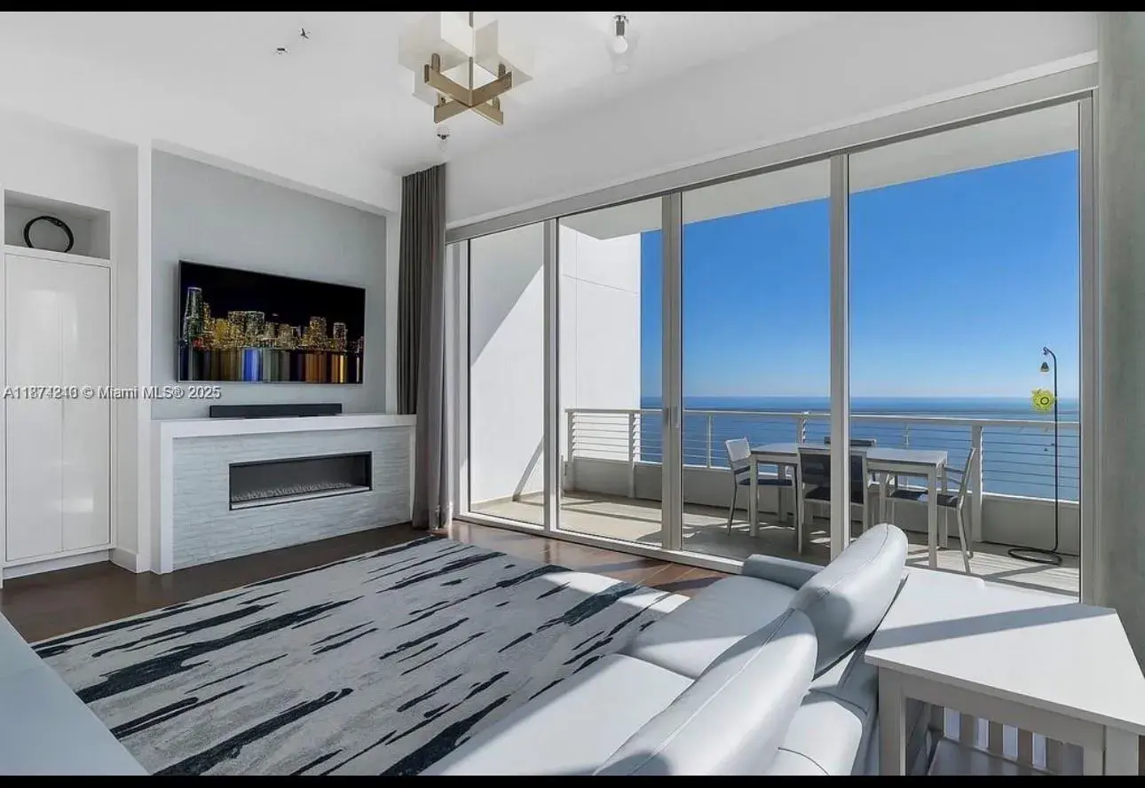 900 Brickell Key Blvd # 2904, Miami FL 33131