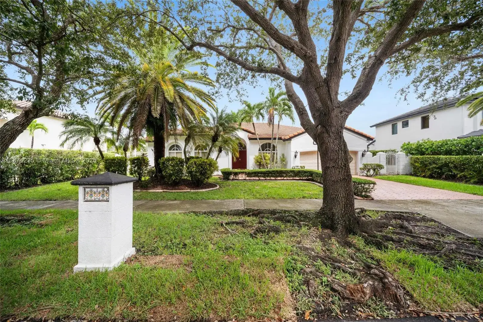 7841 NW 169th Ter, Miami Lakes FL 33016 photo 5