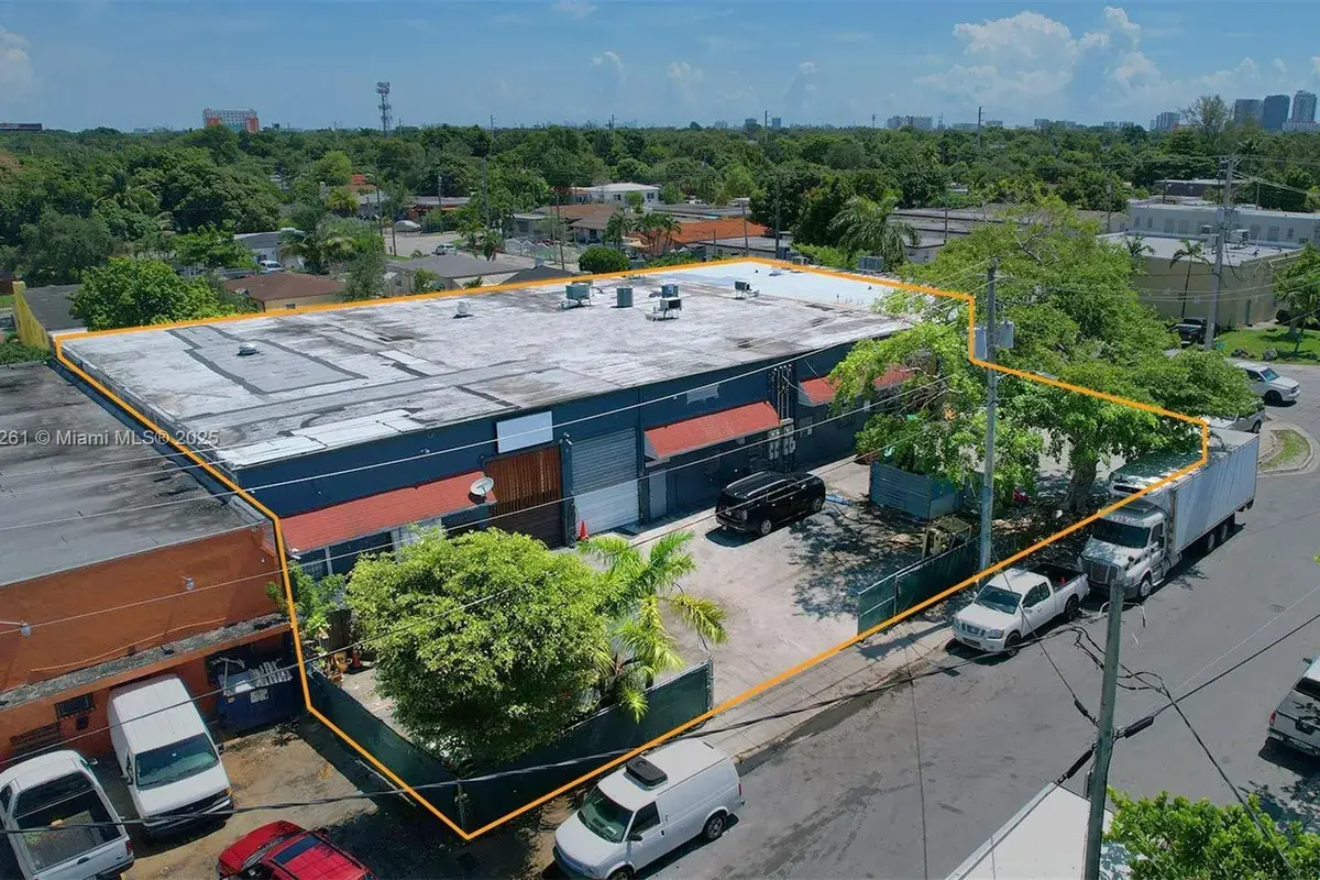 1401 NW 23rd St, Miami FL 33142