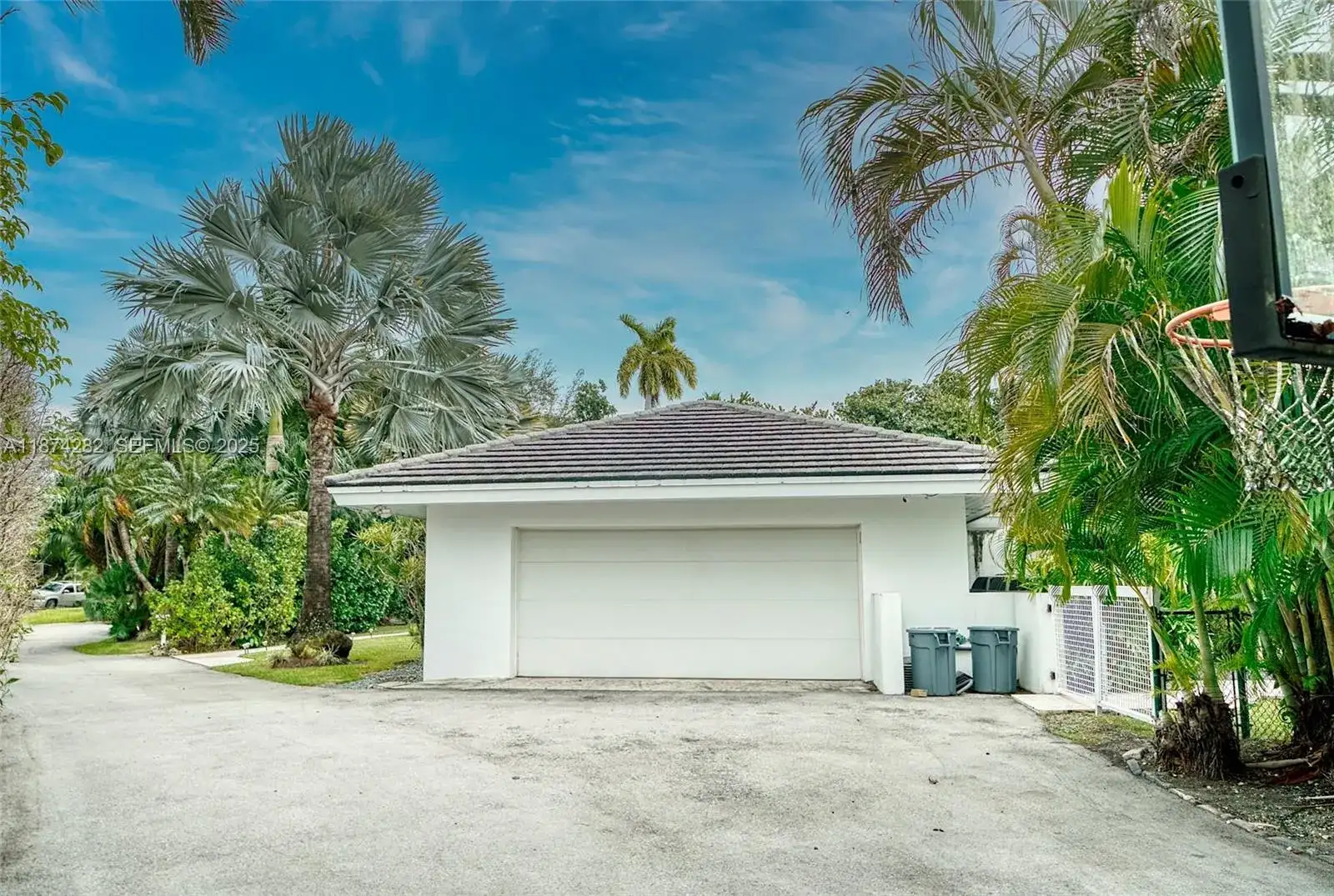 415 Rovino Ave, Coral Gables FL 33156 photo 5