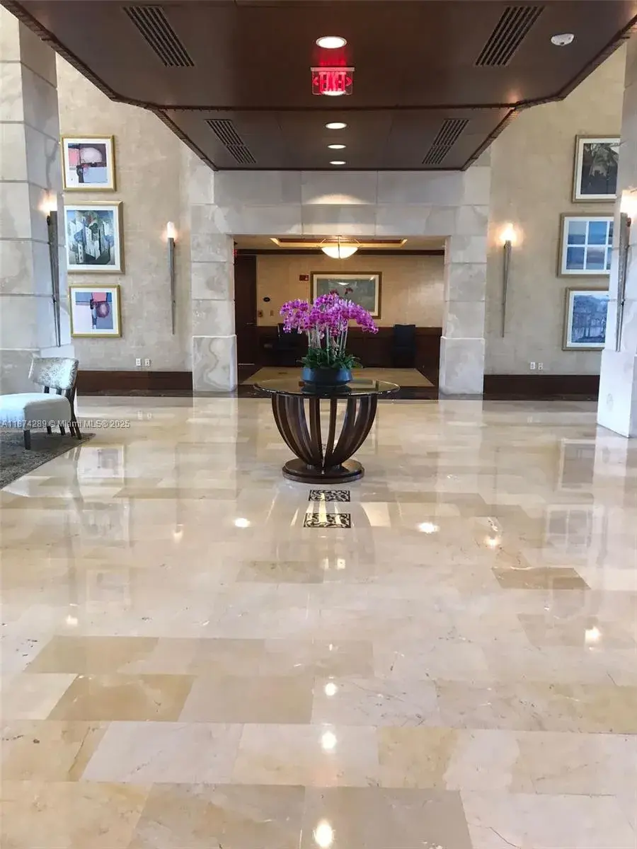 19501 W Country Club Dr # 509, Aventura FL 33180