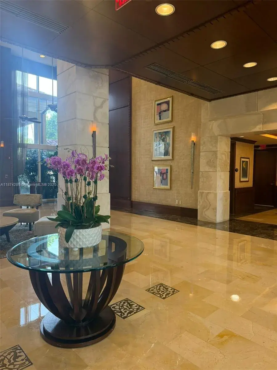 19501 W Country Club Dr # 509, Aventura FL 33180