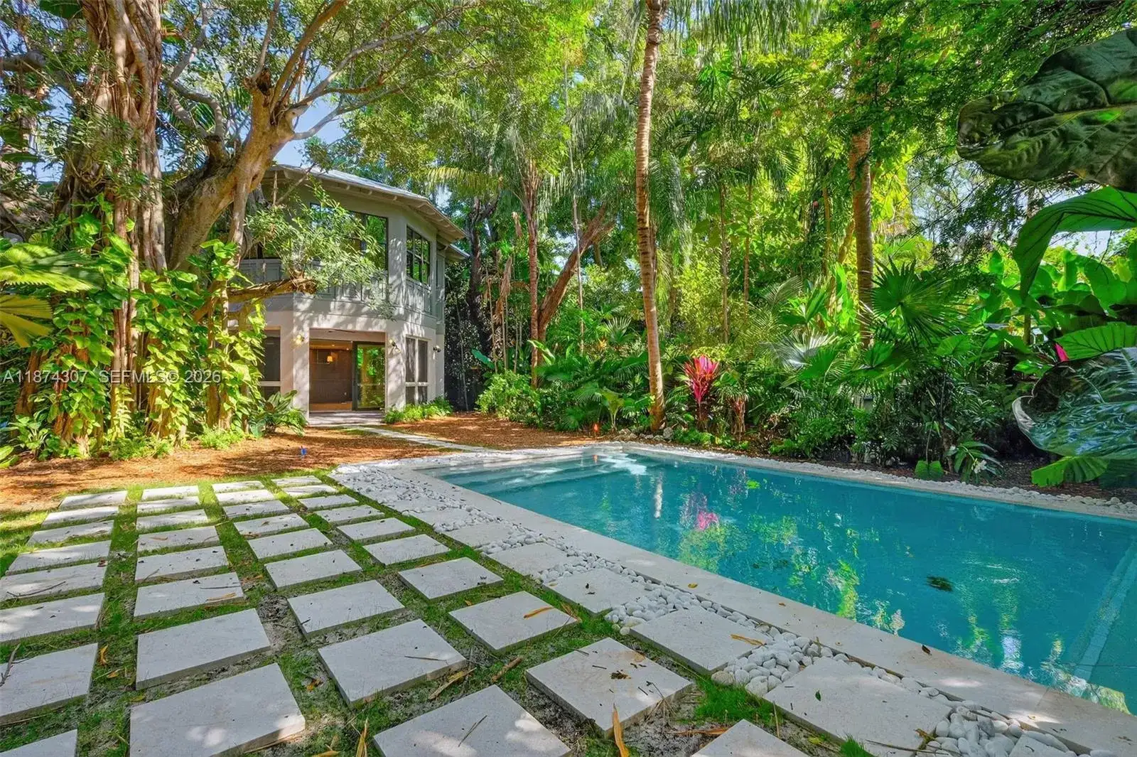2330 Overbrook St, Coconut Grove FL 33133 photo 2