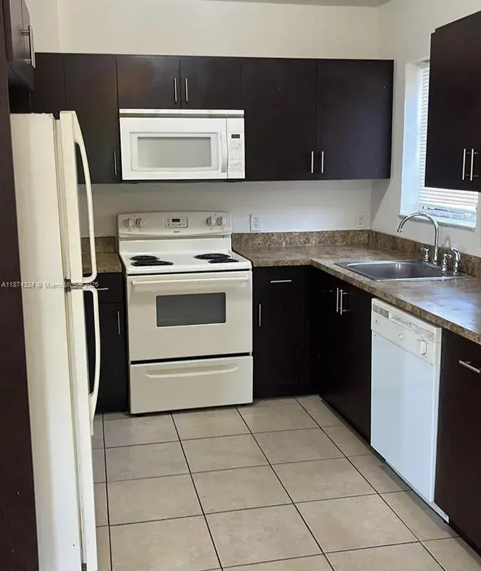 1642 NW 14th St, Fort Lauderdale FL 33311