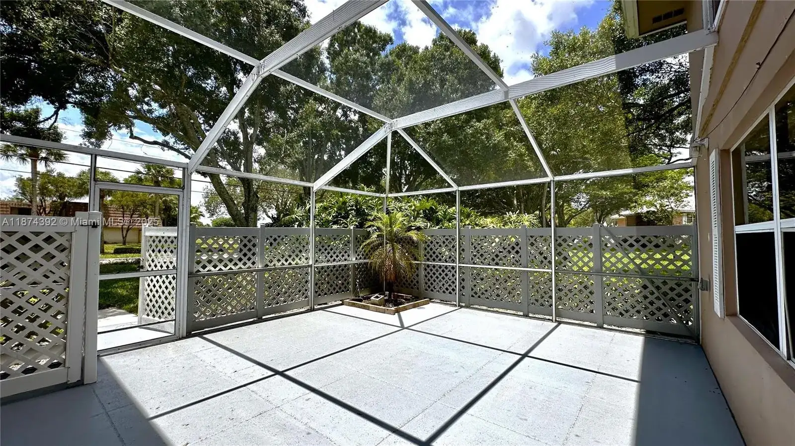 3104 Kingston Ct # 11D, West Palm Beach FL 33409 photo 5