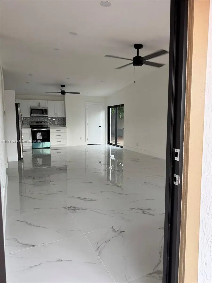 20819 NW 41st Ave Rd, Miami Gardens FL 33055 photo 3