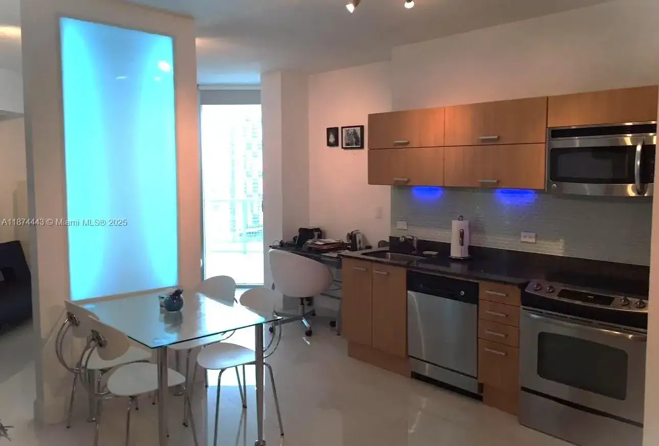 350 S Miami Ave # 2207, Miami FL 33130 photo 4