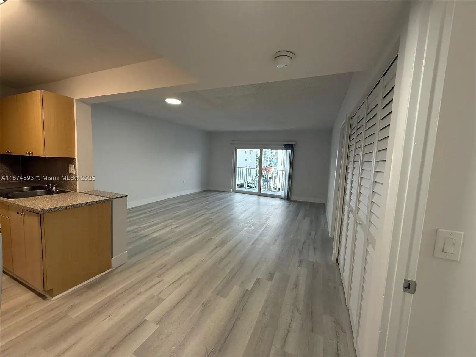 3626 NE 168th St # 404, North Miami Beach FL 33160