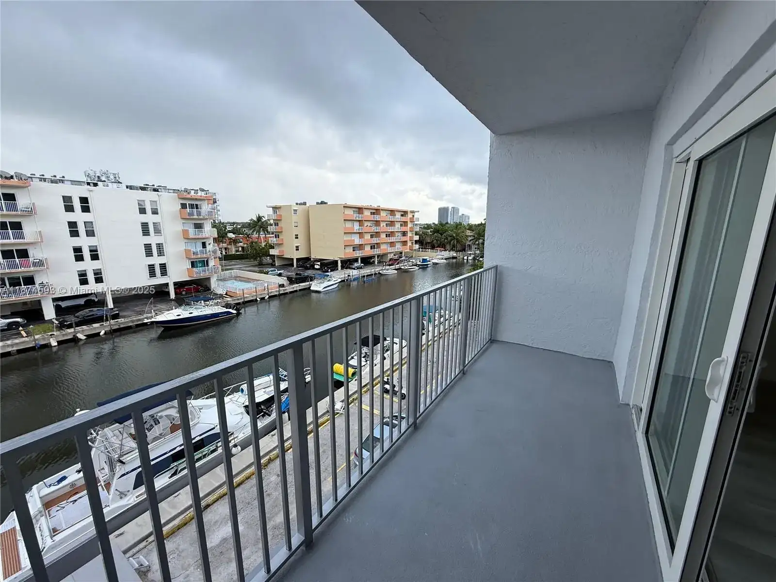3626 NE 168th St # 404, North Miami Beach FL 33160 photo 2