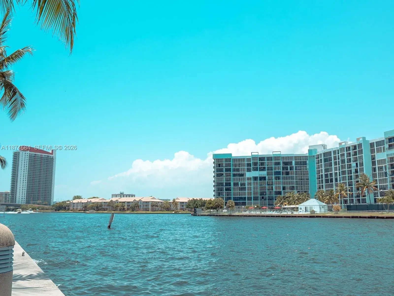 1000 Parkview Dr # 805, Hallandale Beach FL 33009