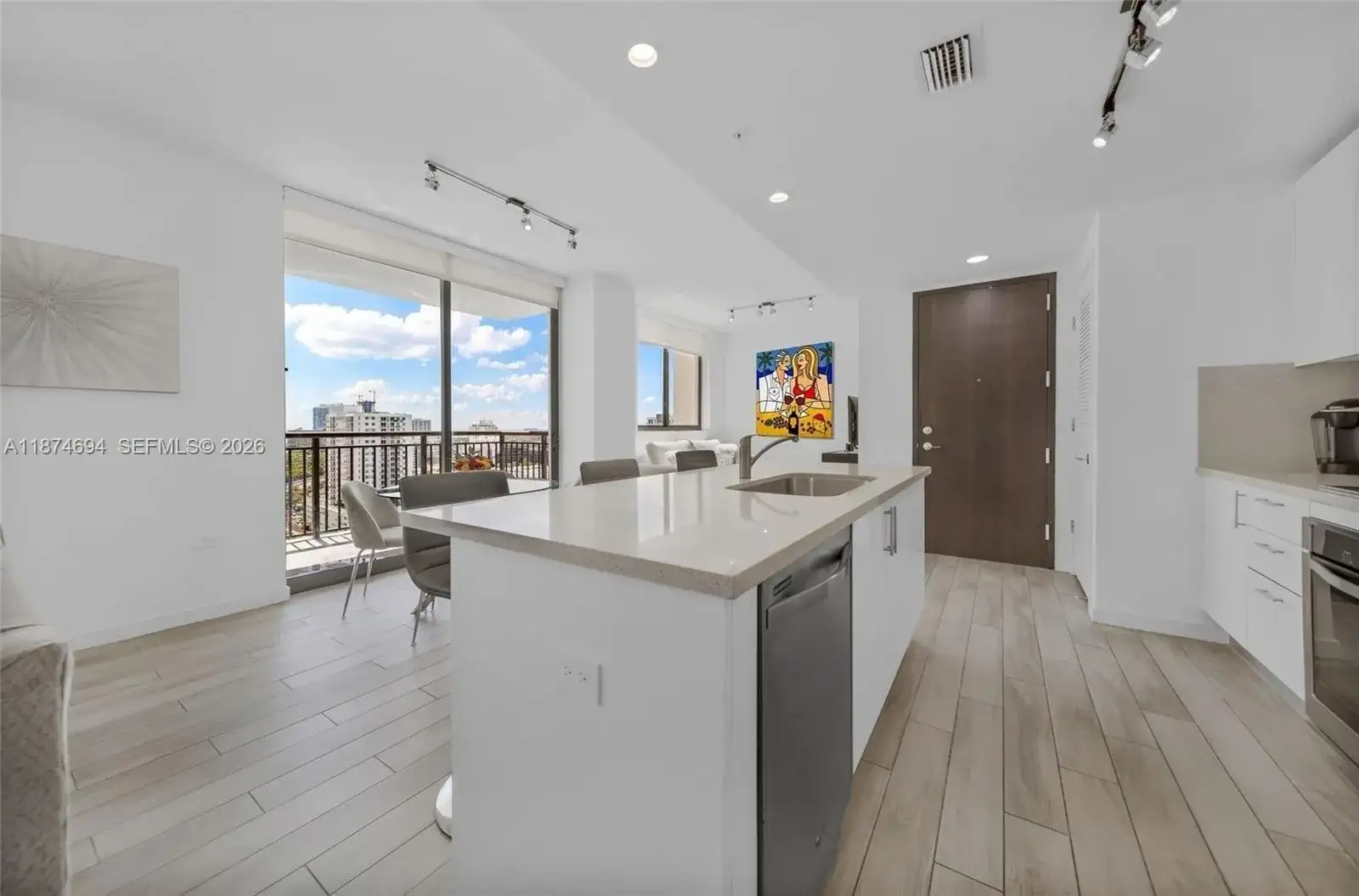 999 SW 1st Ave # 1903, Miami FL 33130 photo 2
