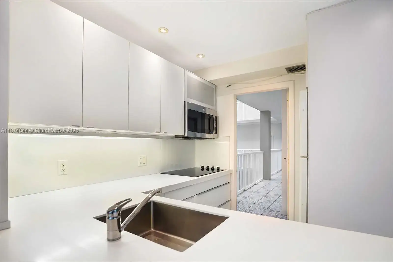 7735 Abbott Ave # 5D, Miami Beach FL 33141 photo 3