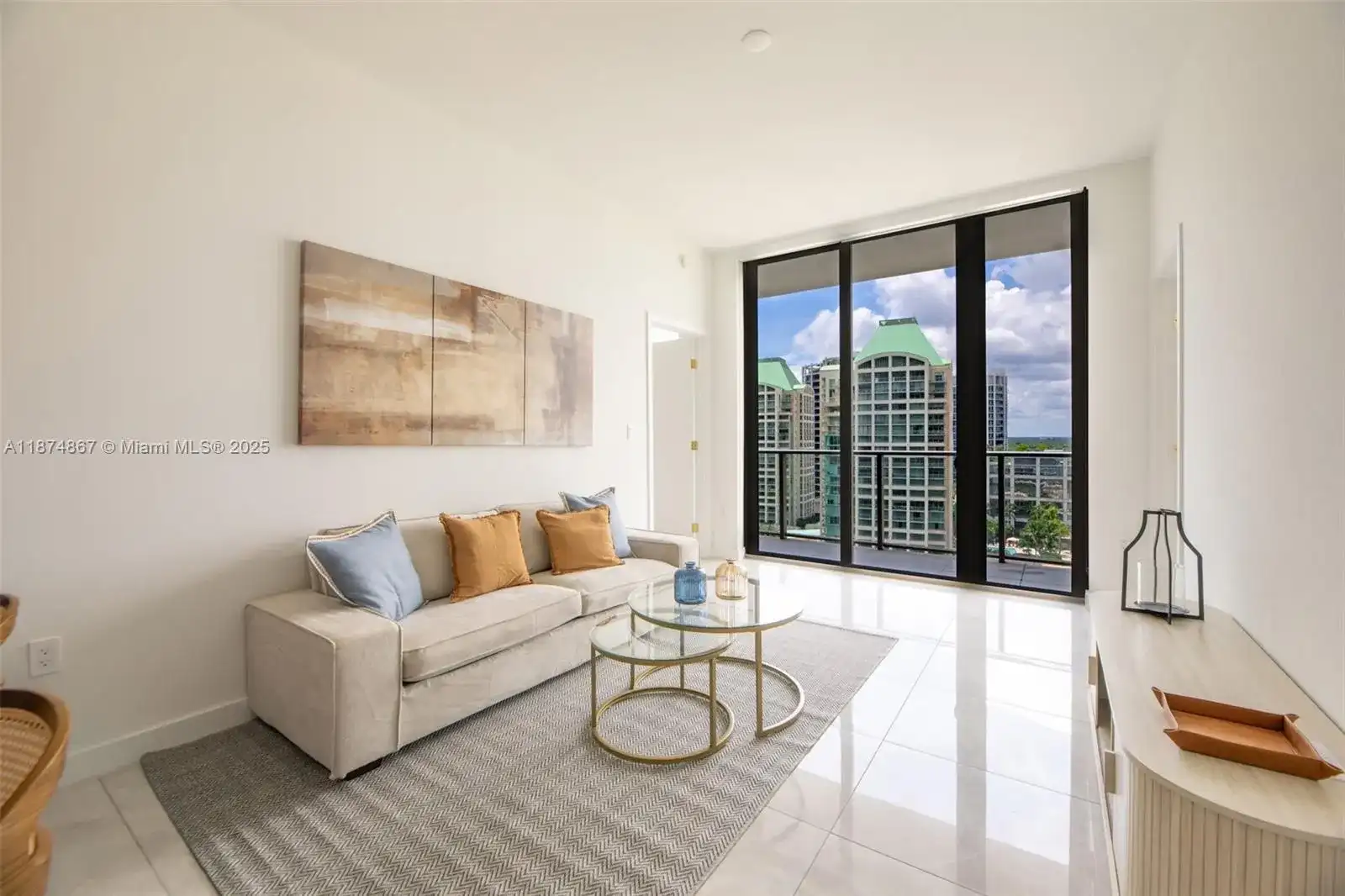 2678 Tigertail Ave # 1403, Coconut Grove FL 33133
