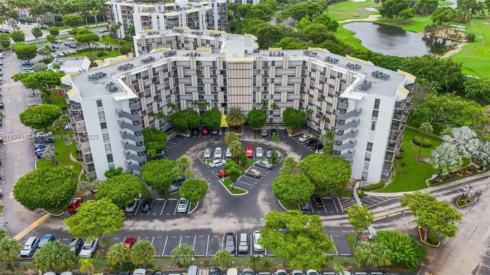 20400 W Country Club Dr # 416, Aventura FL 33180