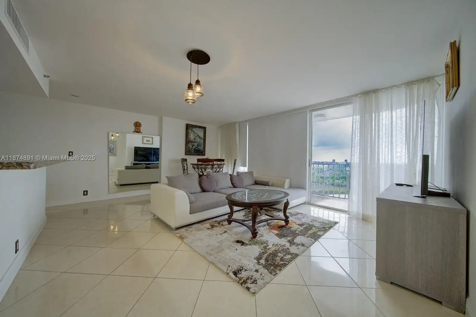 7601 E Treasure Dr # 1811, North Bay Village FL 33141 photo 2