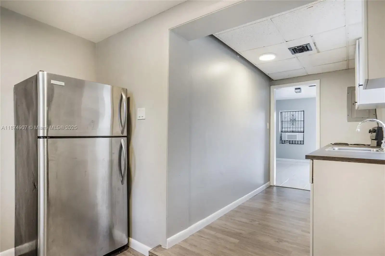 6535 NW 6th Ave, Miami FL 33150 photo 4