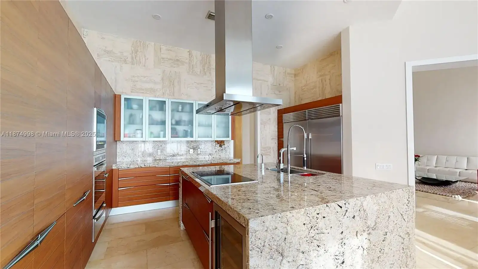 1486 Commodore Way, Hollywood FL 33019 photo 4