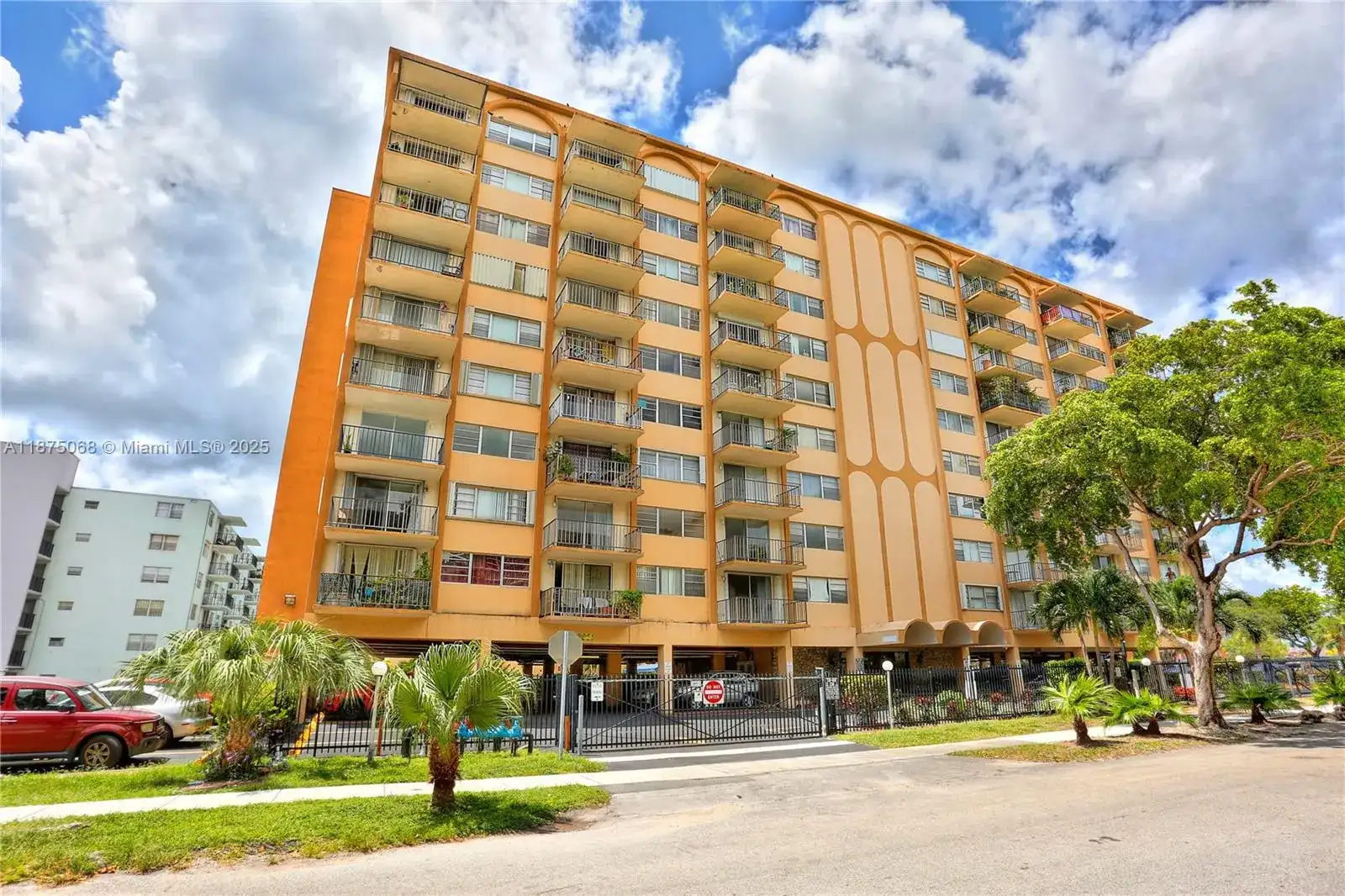 1470 NE 125th Ter, North Miami FL 33161 photo 2