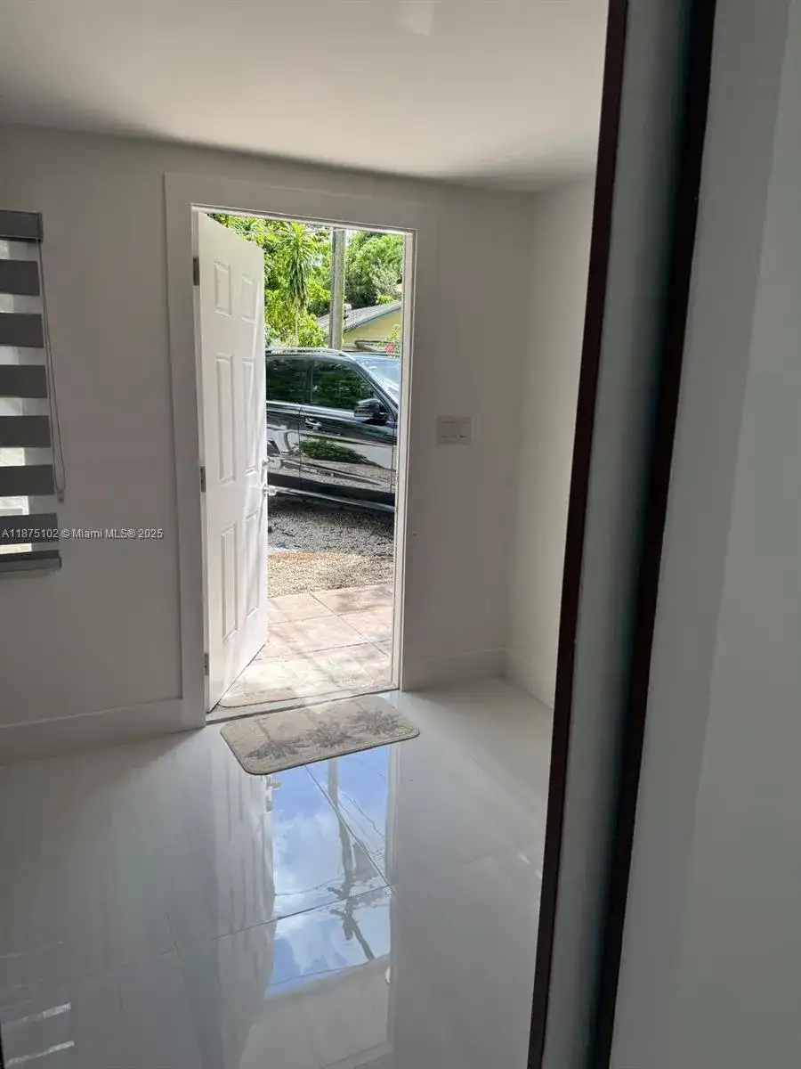 1708 TAFT ST # 2, Unincorporated Broward County FL 33020 photo 2