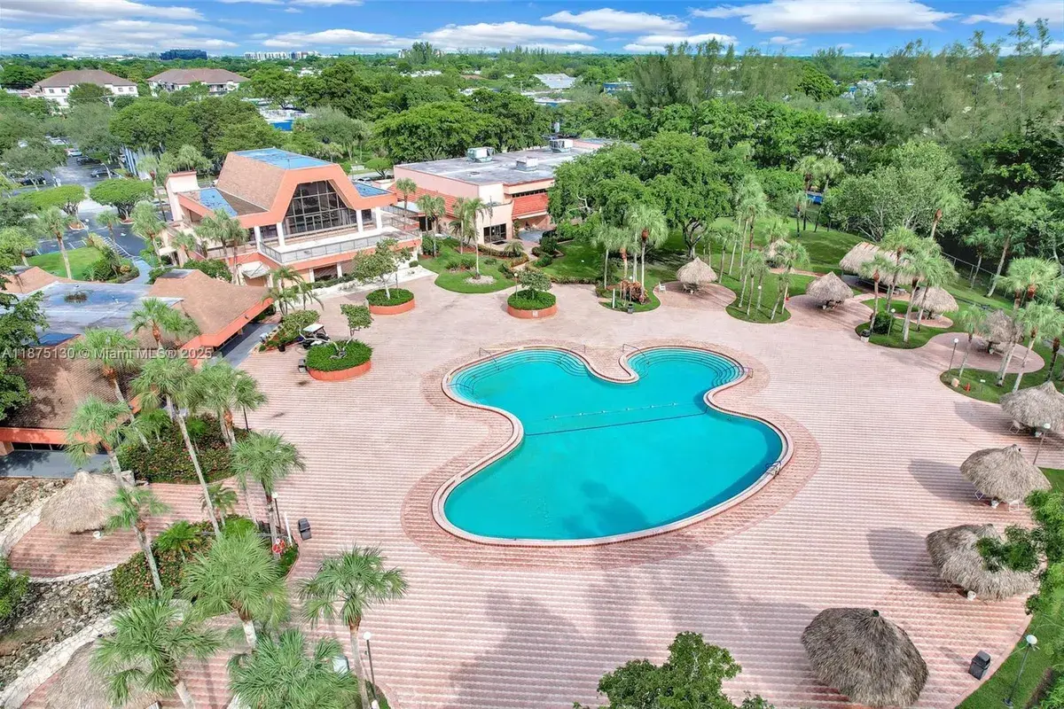 3150 Holiday Springs Blvd # 305, Margate FL 33063