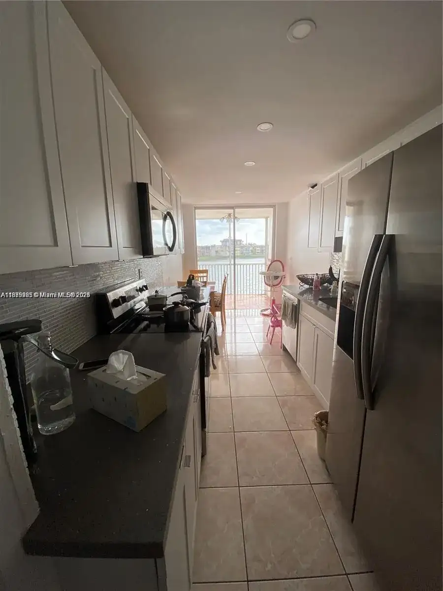 1670 NE 191st St # 3, Miami FL 33179 photo 3