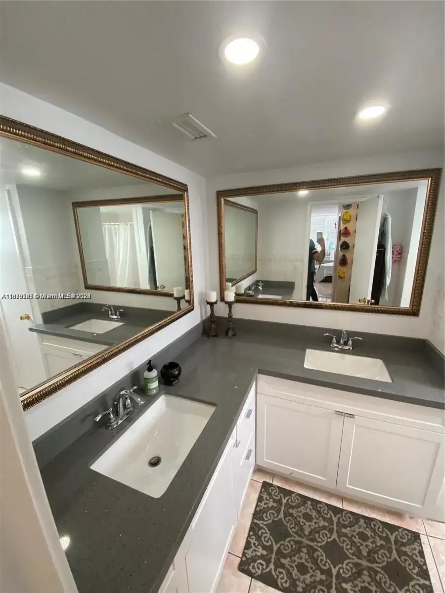 1670 NE 191st St # 3, Miami FL 33179 photo 5