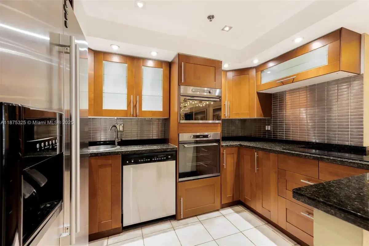 1717 N Bayshore Dr # 3042, Miami FL 33132