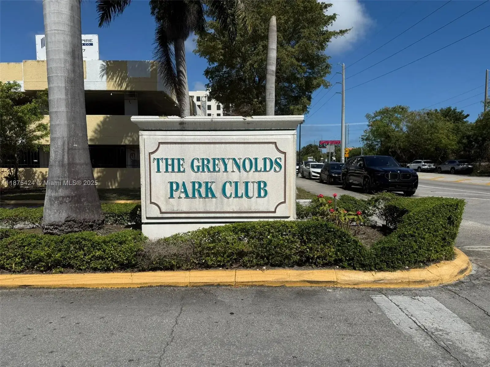 17890 W Dixie Hwy 106 Hwy # 106, North Miami Beach FL 33160