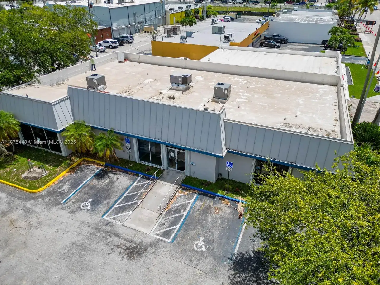 1813 NE 163rd St, North Miami Beach FL 33162 photo 3