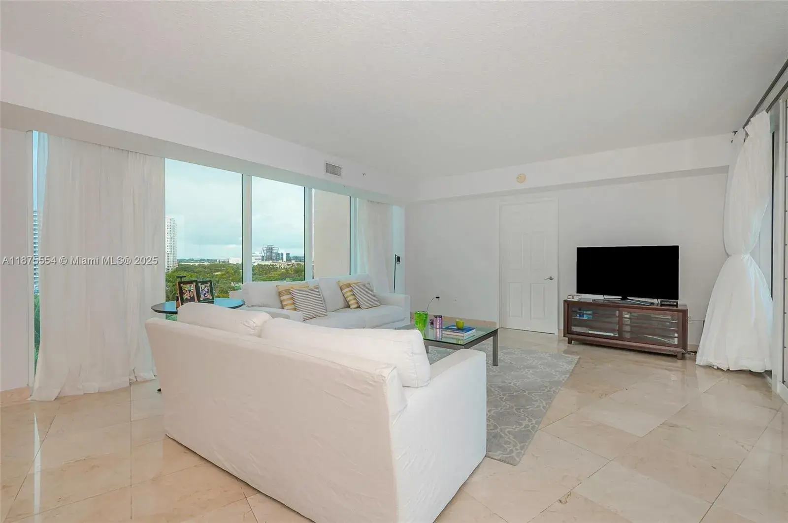 3370 Hidden Bay Dr # 906, Aventura FL 33180