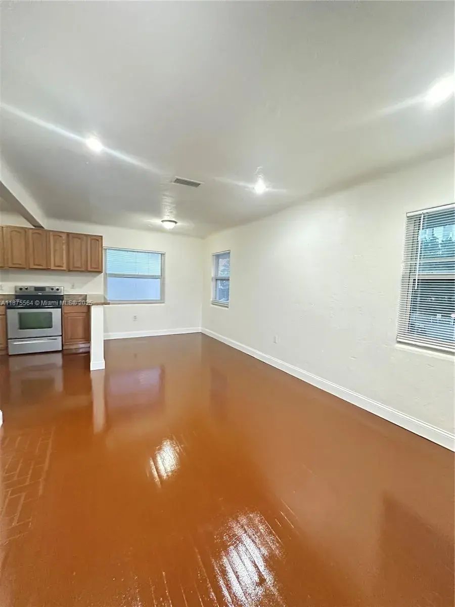 2021 Bay Dr # 3, Miami Beach FL 33141