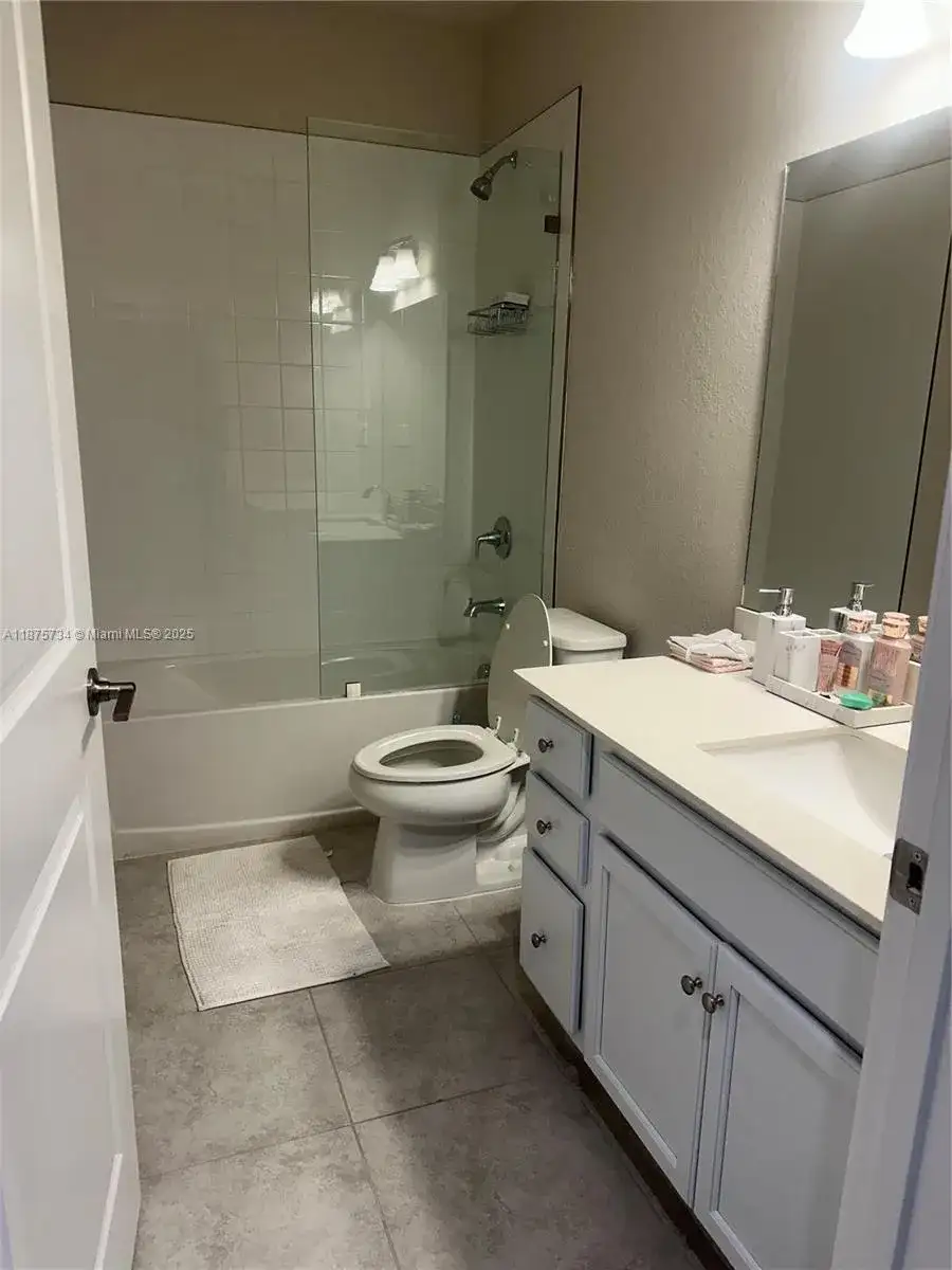1070 nw 6th terrace 1070 nw 6th terrace # 1070, Florida City FL 33034 photo 4