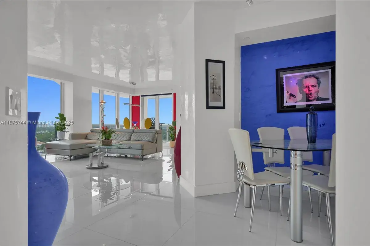 4779 Collins Ave # 1805, Miami Beach FL 33140