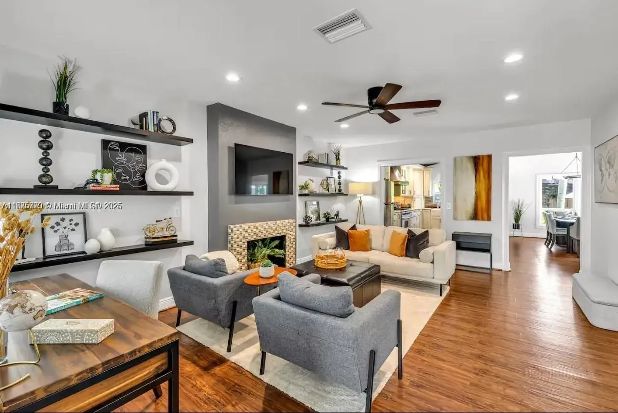 110 SE 11th Ave, Fort Lauderdale FL 33301