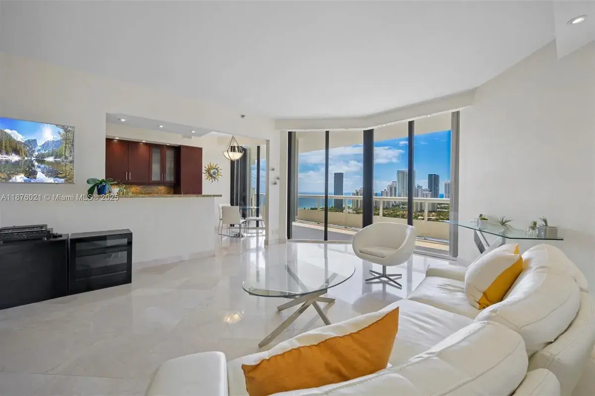 20191 E Country Club Dr, Aventura FL 33180