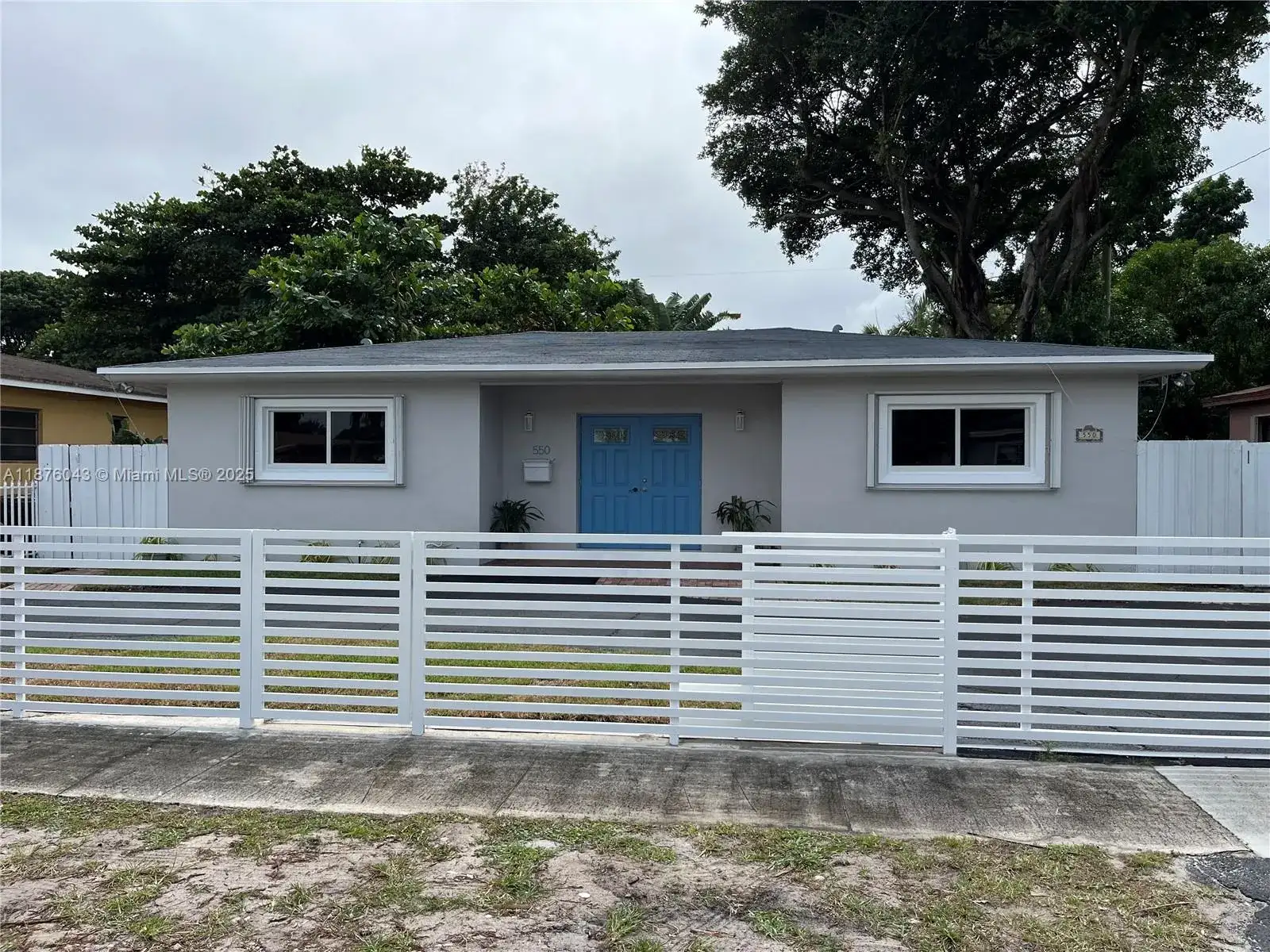 550 NE 174th St, North Miami Beach FL 33162 photo 3
