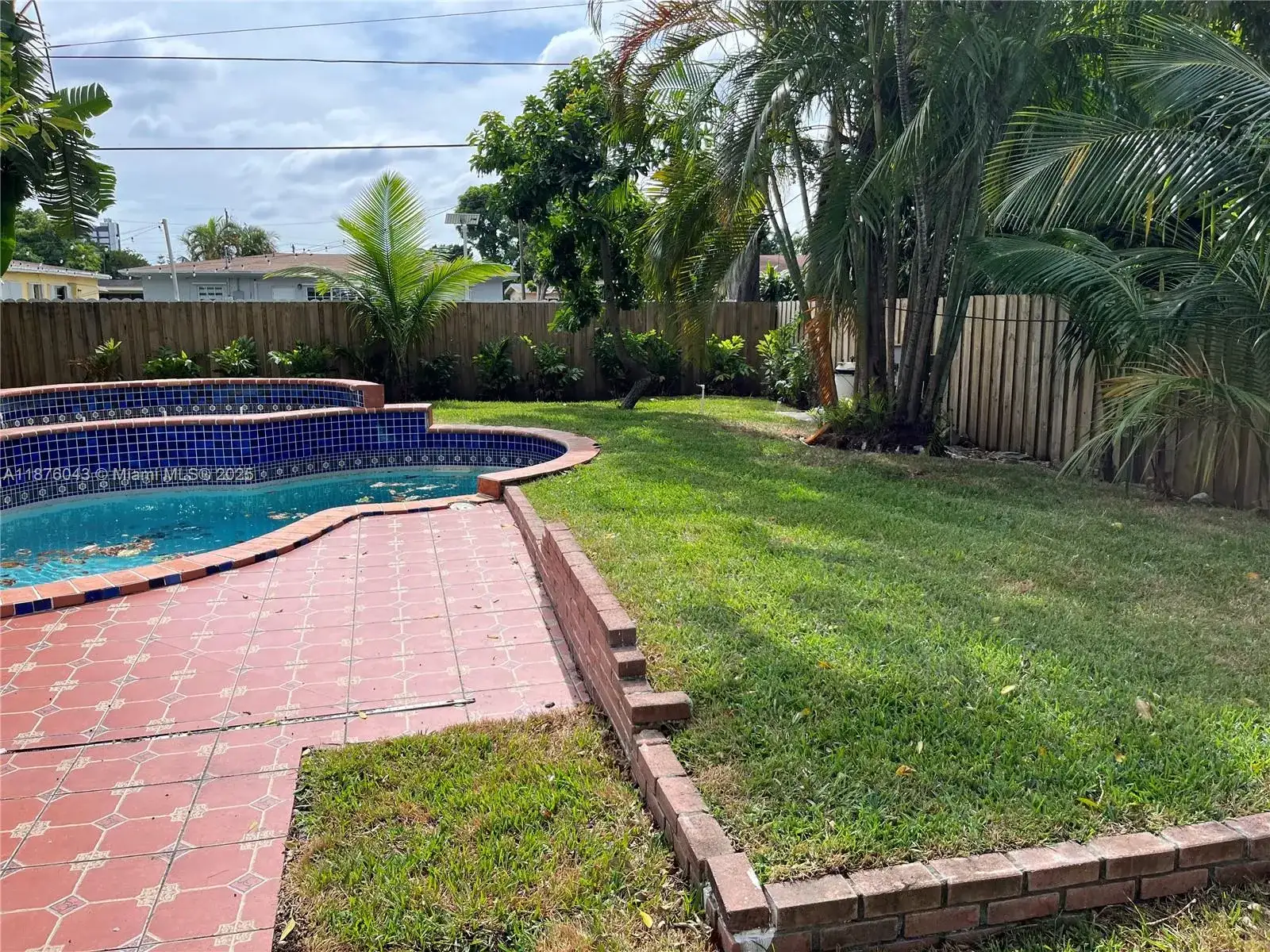 550 NE 174th St, North Miami Beach FL 33162 photo 5